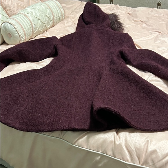 Women's Double-Breasted Coat with Faux Fur Trim - Burgundy - Picture 6 of 7